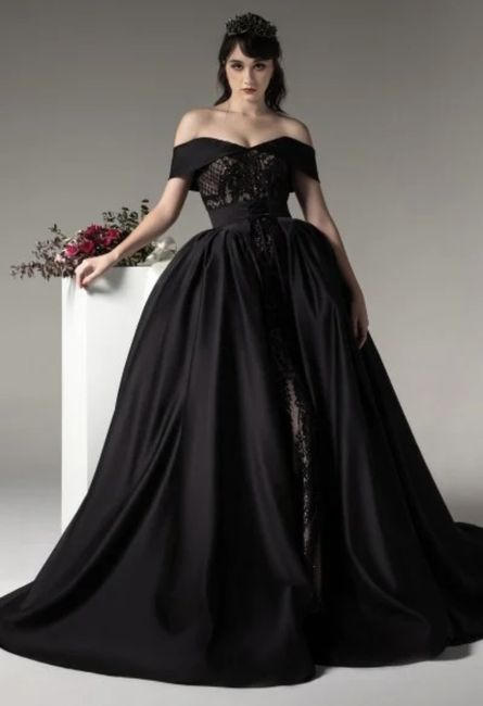 Does this dress fit a Dracula theme? 9