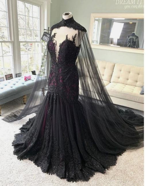 Does this dress fit a Dracula theme? 12