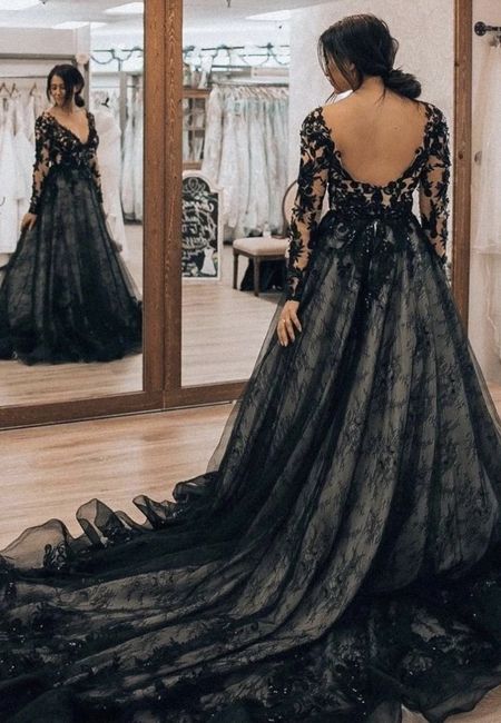 Does this dress fit a Dracula theme? 17