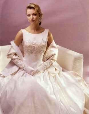 Too Add a Veil or Not Pic included