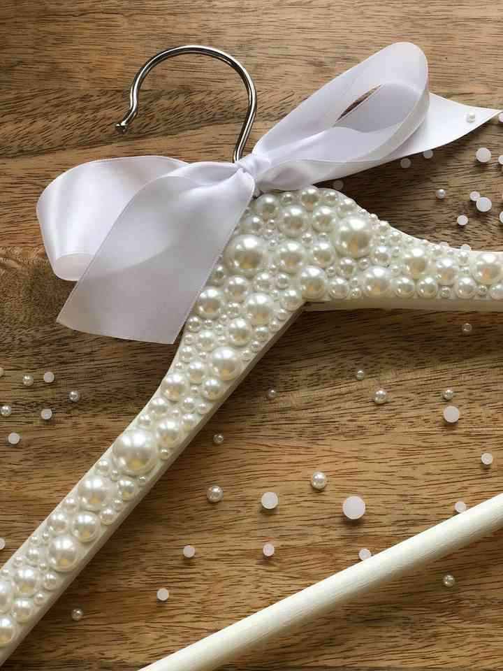 Alternative for Personalized Wedding Dress Hanger - 1