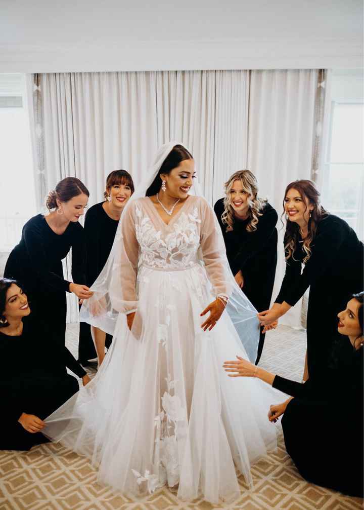 Western bride who wants to wear a white wedding dress to Hindu ceremony - 3