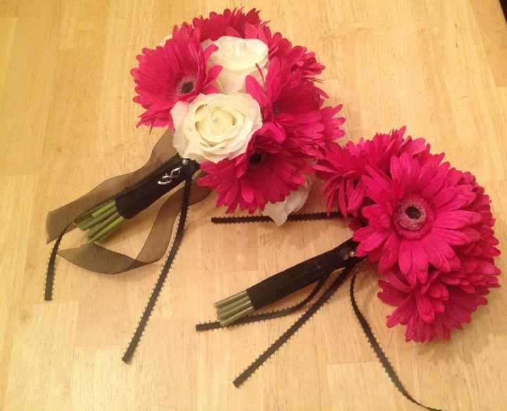 Bridemaids Bouquets - Opinions and Share Yours!