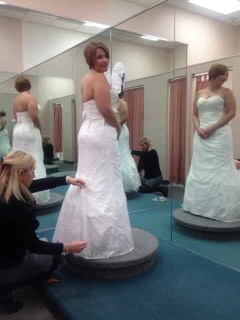 I had my first dress fitting yesterday (pics)