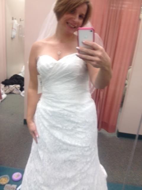 I had my first dress fitting yesterday (pics)