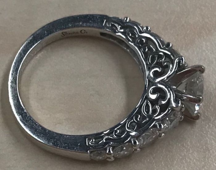 Engagement ring and what to do? 4