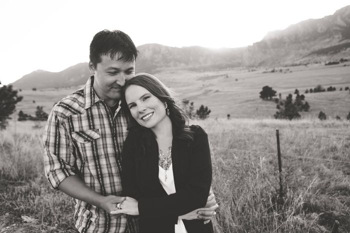 Distract me!! Show me your favorite wedding/engagement photos! 31