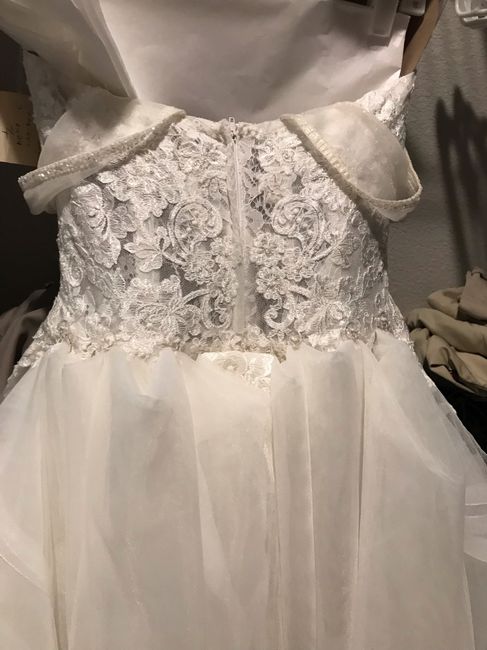 How do you bustle a tulle/lace train? 2
