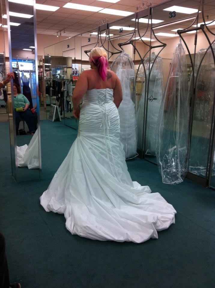 I said YES to the DRESS! Pictures!!!!!