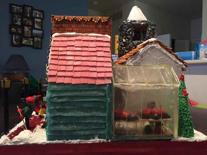 NWR-Gingerbread houses (pics)