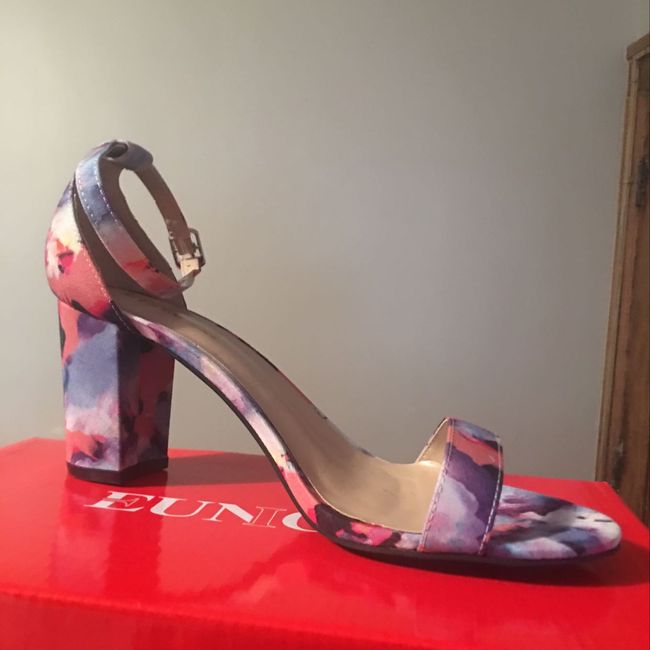 Show us your “I do” shoes! - 1