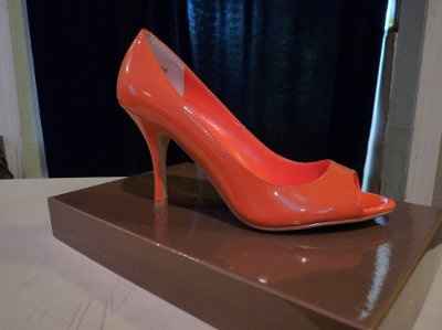 Show me your shoes, please