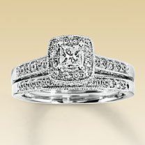 New engagement Ring(s)????  pics!