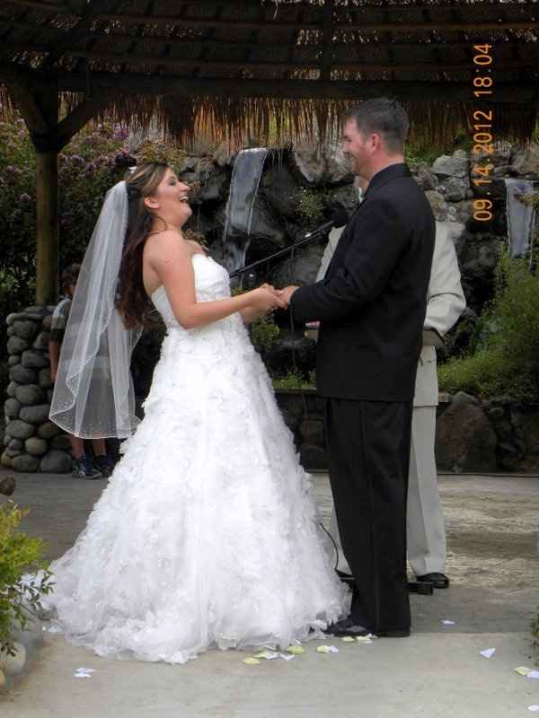 HAPPILY MRS. CLEMONS!!! **pics**