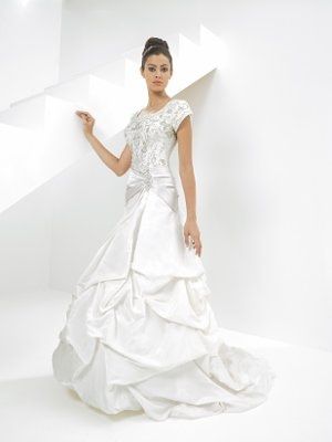 Rant: Did we forget how to make sleeves?