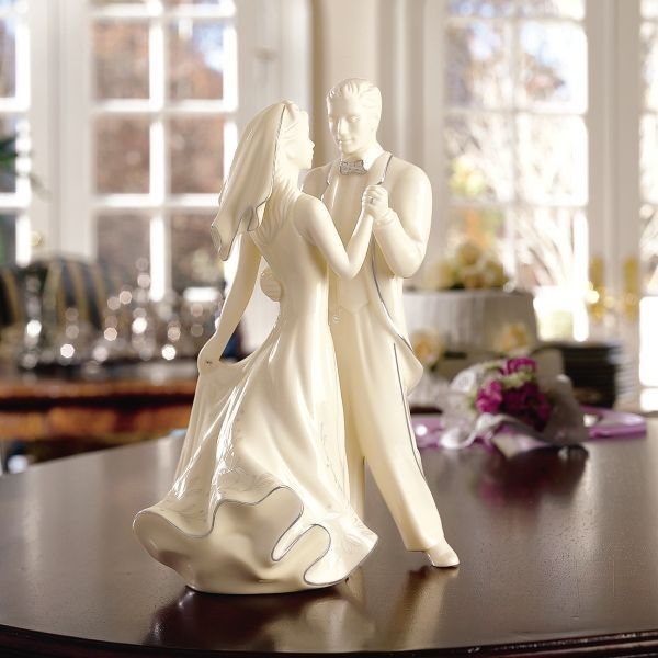 Let me see your.......CAKE TOPPER!!