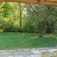 No isle to walk down