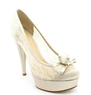 Ladies in lace...show me your shoes