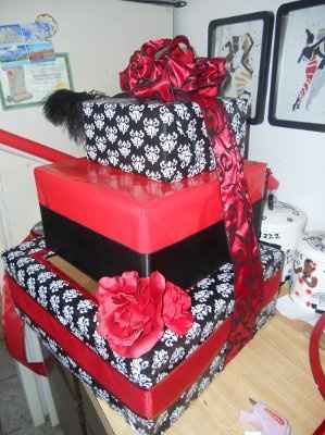 Where can I find square boxes to make a card box?  *added pic of finished box*