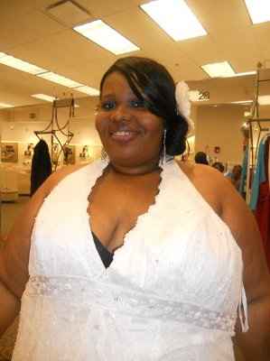 My dress arrived!! the good and the bad..