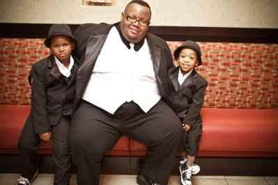 professional pics in!! yay!! **pic heavy**(more pics!! on page 2..im sorry!!!lol)