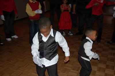 professional pics in!! yay!! **pic heavy**(more pics!! on page 2..im sorry!!!lol)