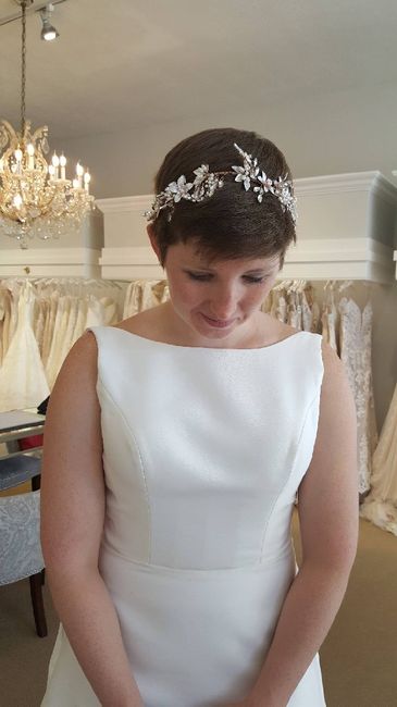 Got my wedding day hairpiece!! - 1