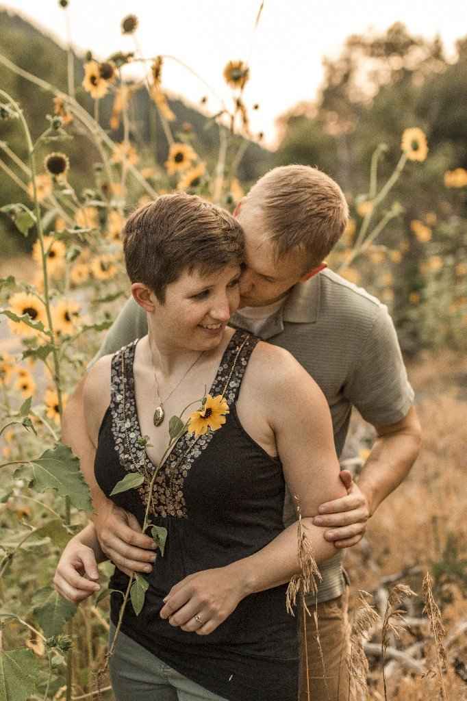 Distract me!! Show me your favorite wedding/engagement photos! - 3