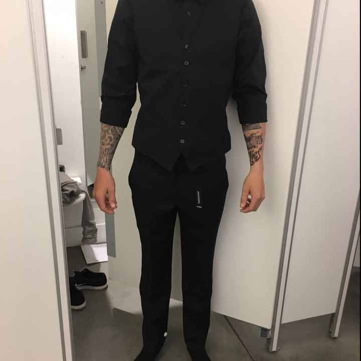 What are our FH wearing the day of?