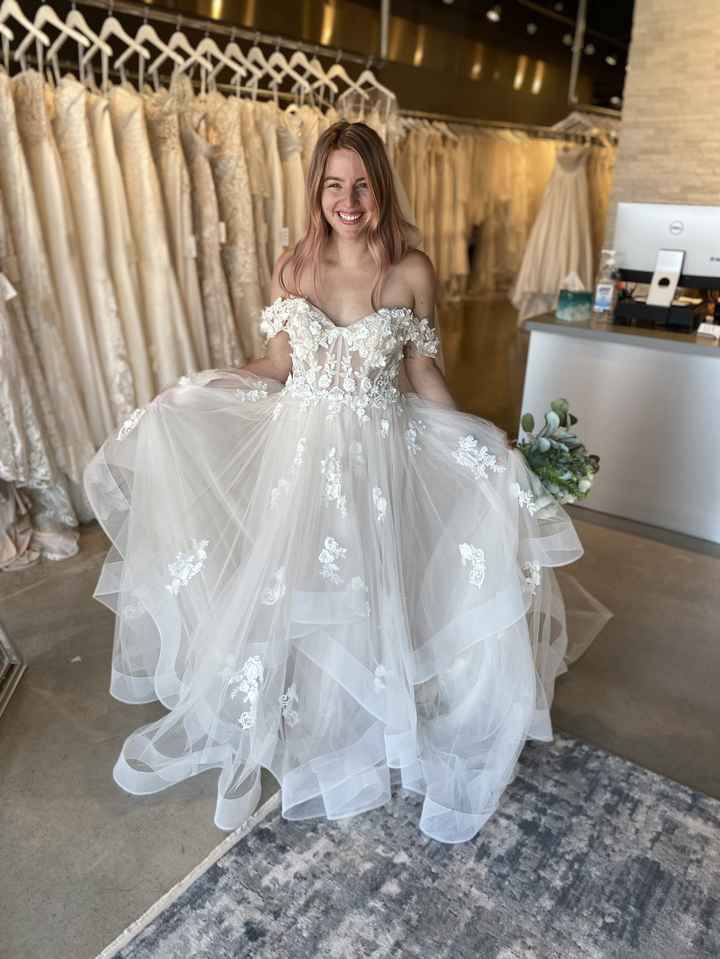 Brides of 2022 - Dress Pics! 1