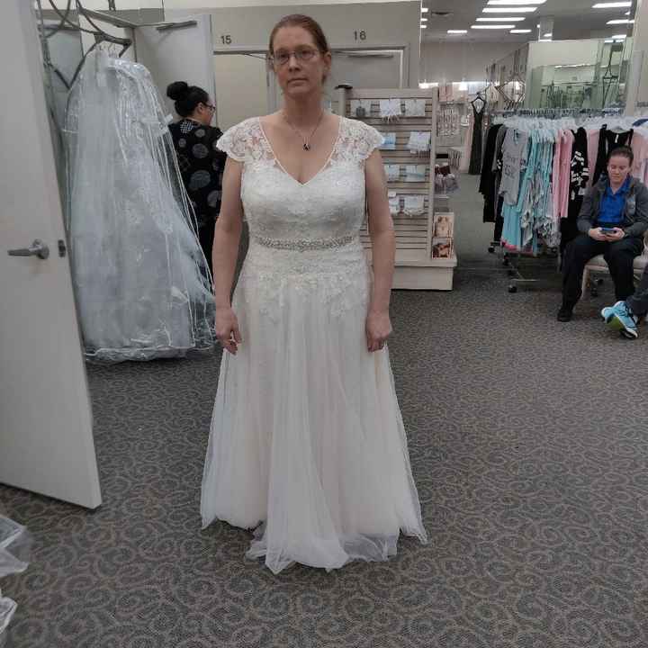 i wanna see the dresses yall didnt get - 1