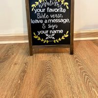 Sign that goes with it. 