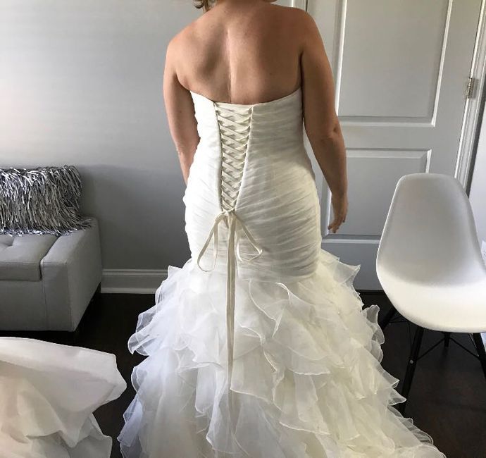 Does my dress look too tight? 2