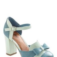 Alright ladies! Let's see your something blues!