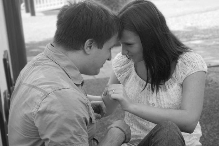 I got a sneak peek at my engagement pictures!