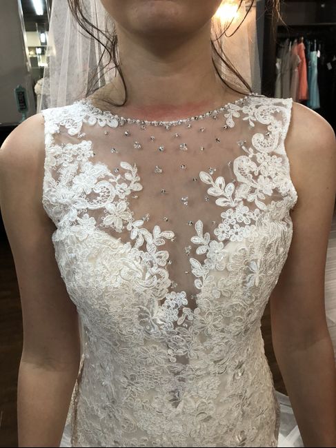 Illusion neck line irritation 😣 - 1