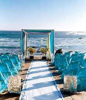 Beach wedding, any ideas?
