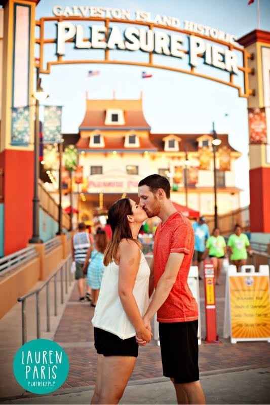 Engagement photo attire