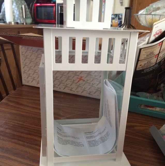 Who used lanterns for their centerpeices?