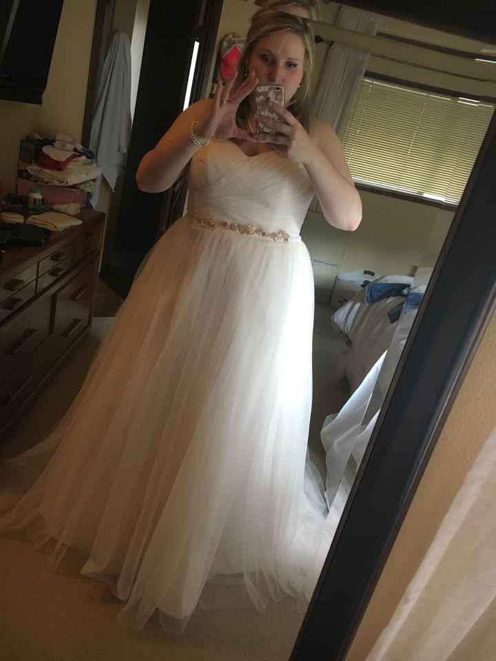 Yes to the dress! But should i say yes to a veil?! - 1