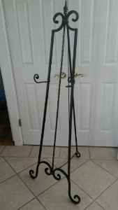 Rent Chalkboard Signs and Easels  - Any Good vendors that do the writing too??