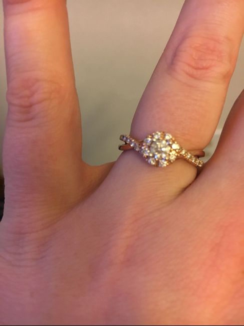 Show me... your halo engagement rings!! 💍 4