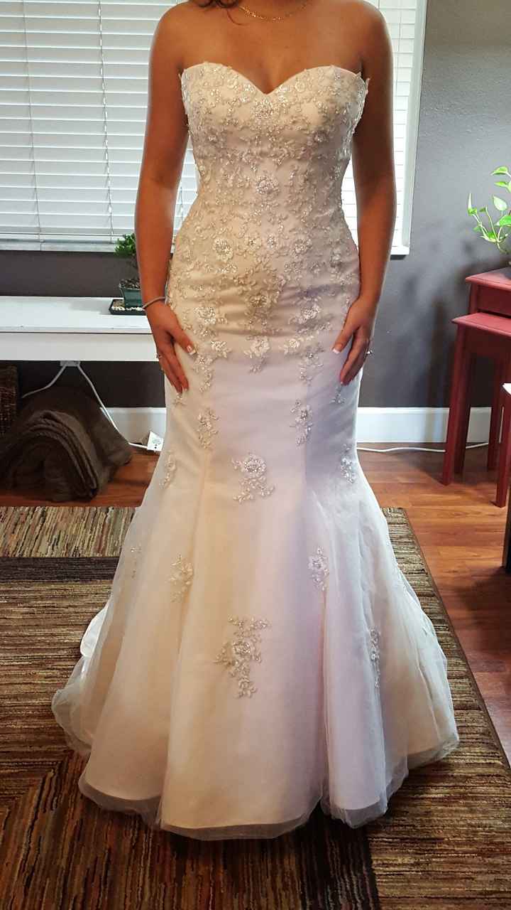 Let's show off our wedding gowns!