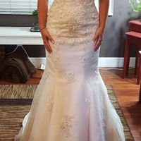 Let's show off our wedding gowns!