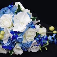 Anyone use fake flowers for bouquet? Afloral.com?