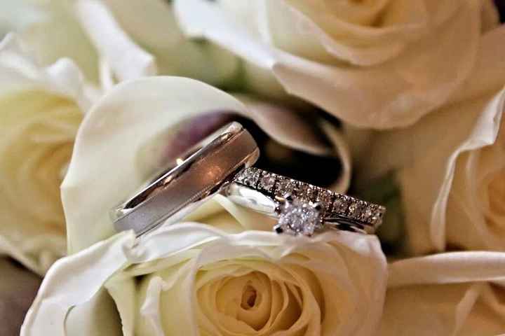 Deodorant,  Sams club flowers,  sky lanterns and more. My wedding day advice.  (pics)