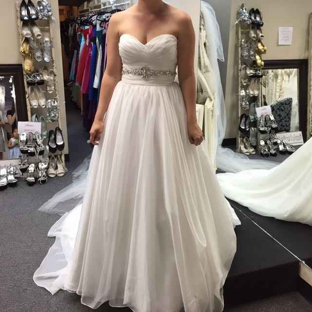 I want to see dresses!