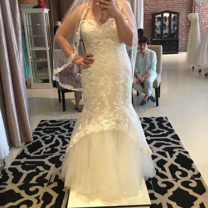 Calling plus size brides, show me your Dress