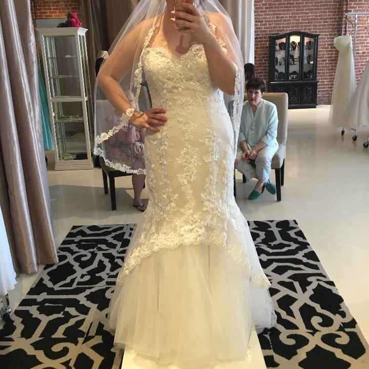 Ok ladies... Drop a pic of your BEAUTIFUL DRESSES