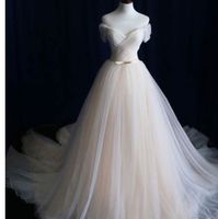 Please show your wedding dress, ladies - 1